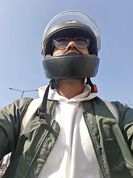 YoursThickDick online show from December 22, 2025, 5:26 am