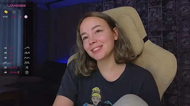 Snapshot of CutieGoose chatting on November 17, 2025, 9:04 am CutieGoose online show from November 17, 2025, 9:04 am