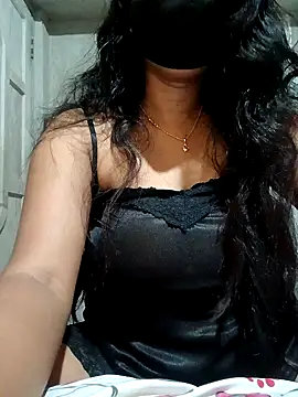 Snapshot of DiyaRoy49 chatting on October 29, 2025, 12:29 pm DiyaRoy49 online show from October 29, 2025, 12:29 pm