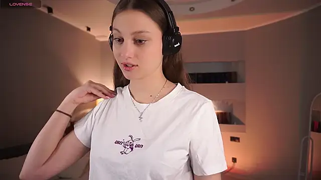 Snapshot of MercBoone chatting on November 5, 2025, 4:51 pm MercBoone online show from November 5, 2025, 4:51 pm