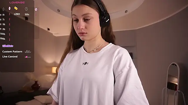 MercBoone online show from December 1, 2025, 9:03 am