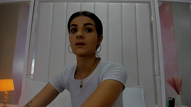 Snapshot of isabella-hot28 chatting on October 1, 2025, 12:33 pm isabella-hot28 online show from October 1, 2025, 12:33 pm