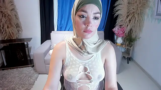 Snapshot of SofiaRivera1 chatting on June 18, 2026, 9:19 pm SofiaRivera1 online show from June 18, 2026, 9:19 pm