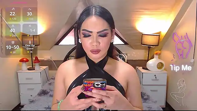 GODDESSHUGECOCKANDREA online show from June 10, 2026, 1:28 am
