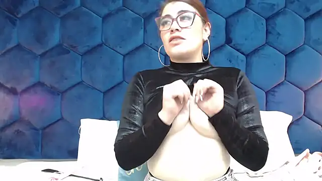 Snapshot of secretdream_vc chatting on October 22, 2025, 2:45 am secretdream vc online show from October 22, 2025, 2:45 am