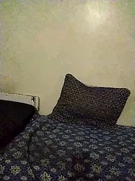 Snapshot of moroooooooo12 chatting on October 10, 2025, 5:01 pm moroooooooo12 online show from October 10, 2025, 5:01 pm