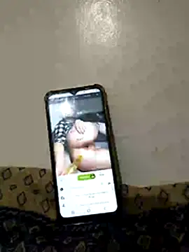 Snapshot of moroooooooo12 chatting on November 16, 2025, 4:45 pm moroooooooo12 online show from November 16, 2025, 4:45 pm