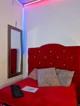 Scarlett Pink Rose online show from October 6, 2025, 10:51 pm