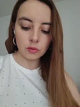 Scarlett Pink Rose online show from November 28, 2025, 8:00 pm