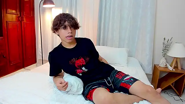 Snapshot of Honeymoon_sariel chatting on October 9, 2025, 2:04 pm Honeymoon sariel online show from October 9, 2025, 2:04 pm