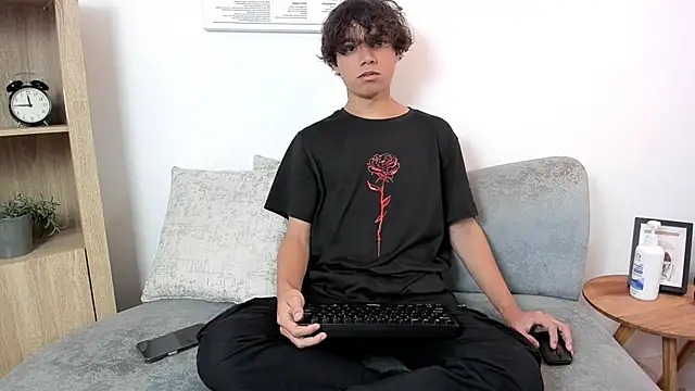 Snapshot of Honeymoon_sariel chatting on October 12, 2025, 7:57 pm Honeymoon sariel online show from October 12, 2025, 7:57 pm