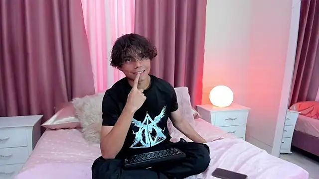 Snapshot of Honeymoon_sariel chatting on October 16, 2025, 7:26 pm Honeymoon sariel online show from October 16, 2025, 7:26 pm