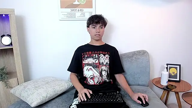 Snapshot of Honeymoon_sariel chatting on November 5, 2025, 8:20 pm Honeymoon sariel online show from November 5, 2025, 8:20 pm