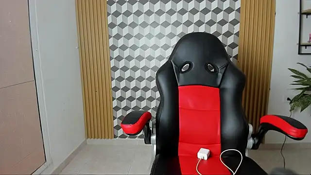 alice  brow online show from October 12, 2025, 5:23 pm