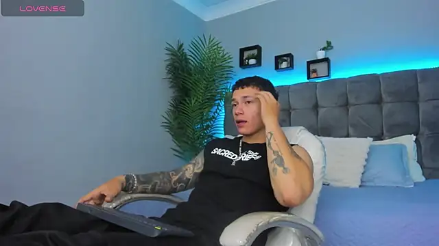 Thomas moon online show from February 28, 2026, 1:23 pm