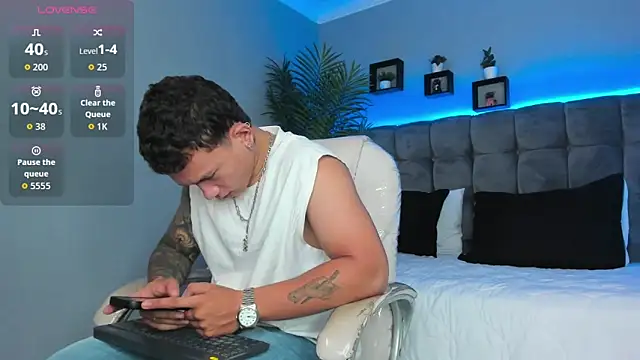 Thomas moon online show from April 11, 2026, 1:48 pm