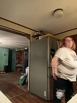 vanessraine online show from January 13, 2026, 3:56 am