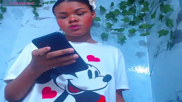 negrihot crazy online show from November 11, 2025, 7:03 pm