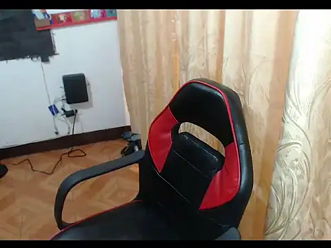 Snapshot of Pantera360 chatting on November 7, 2025, 11:27 pm Pantera360 online show from November 7, 2025, 11:27 pm