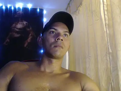 Snapshot of Pantera360 chatting on November 11, 2025, 3:17 am Pantera360 online show from November 11, 2025, 3:17 am