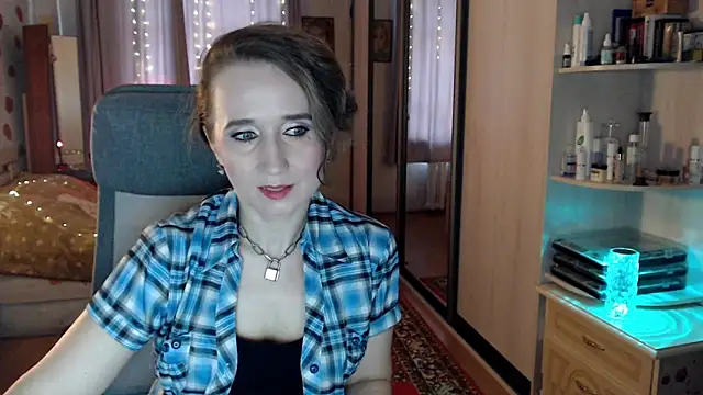 ClassyInna online show from October 21, 2025, 8:37 am