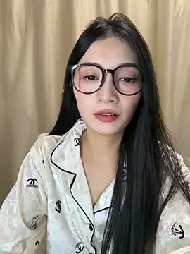 Z0E999 online show from November 3, 2025, 4:52 pm