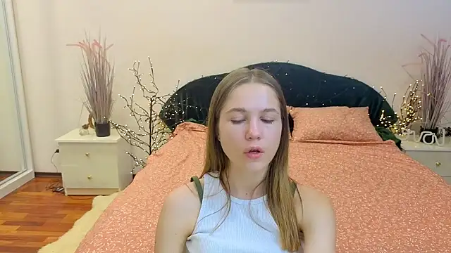 Spicy Lexi online show from July 6, 2026, 6:54 am