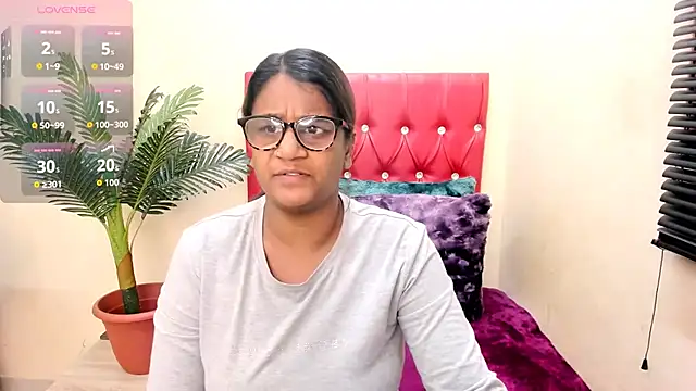 Strawberry Lips online show from September 30, 2025, 4:39 am