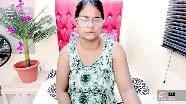 Strawberry Lips online show from October 23, 2025, 4:45 am