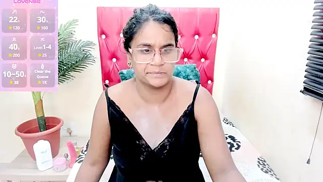 Strawberry Lips online show from November 1, 2025, 5:31 am