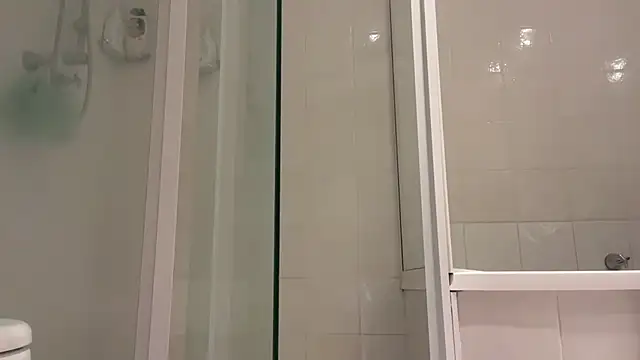 jamesgstsby22 online show from October 17, 2025, 2:37 am