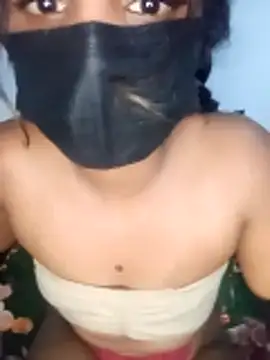 kissy doll online show from October 16, 2025, 5:47 pm