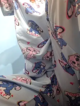 aellabeyonce online show from September 15, 2025, 7:52 am