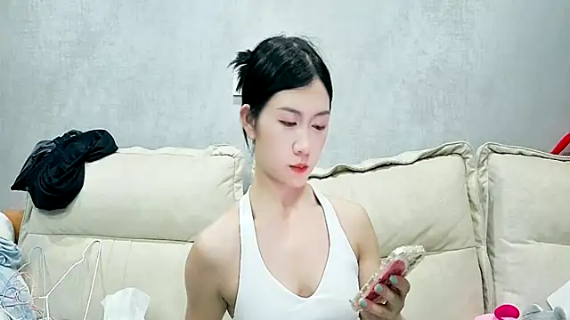 xiaoLI-2025 online show from September 14, 2025, 2:49 pm