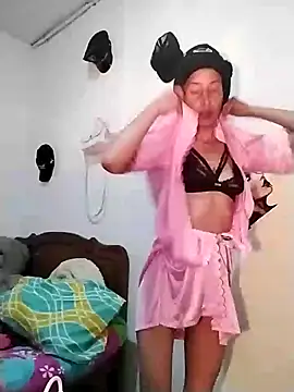 catrina love online show from June 17, 2026, 5:25 pm