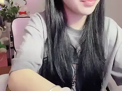 keelinnn19 online show from November 5, 2025, 6:30 pm