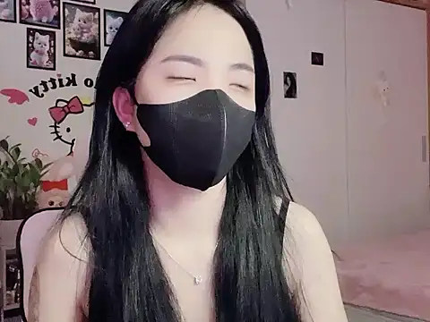 keelinnn19 online show from November 15, 2025, 7:32 pm