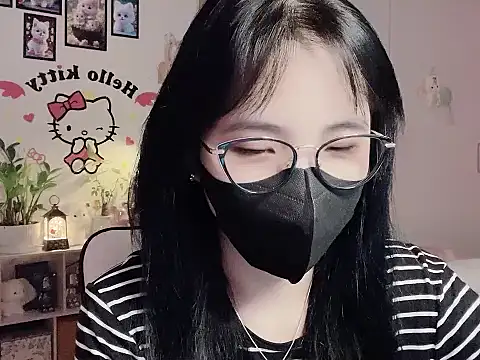 keelinnn19 online show from December 15, 2025, 6:56 pm