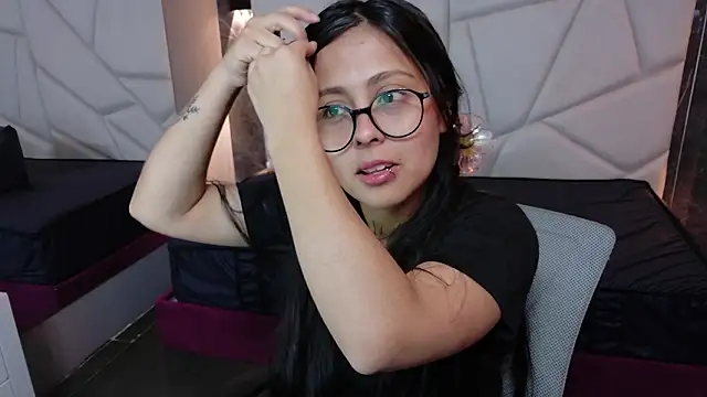 sophiaa 7 online show from January 19, 2026, 11:25 am