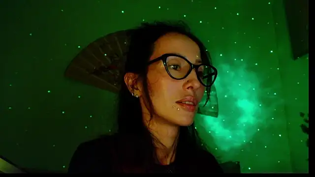 KiotoShine online show from November 4, 2025, 6:51 pm