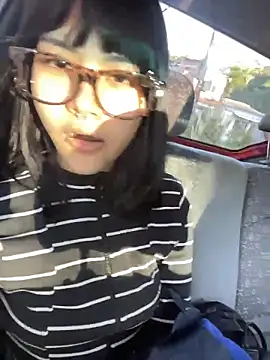 TatiLee online show from April 3, 2026, 11:52 am