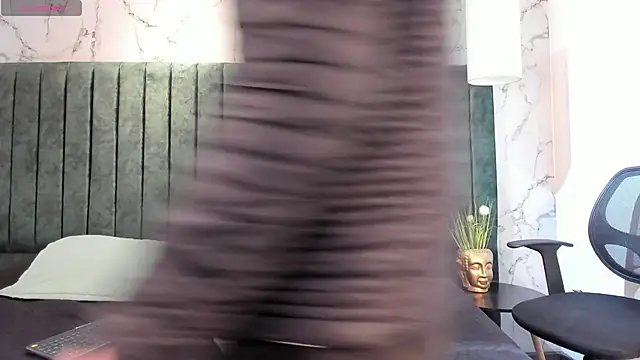 nicktorn online show from November 17, 2025, 11:49 am