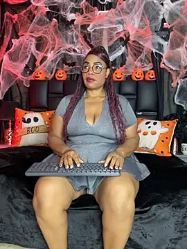 Snapshot of aranzzalatin chatting on October 28, 2025, 11:58 am aranzzalatin online show from October 28, 2025, 11:58 am