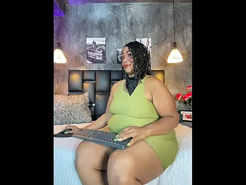 Snapshot of aranzzalatin chatting on March 1, 2026, 11:56 am aranzzalatin online show from March 1, 2026, 11:56 am