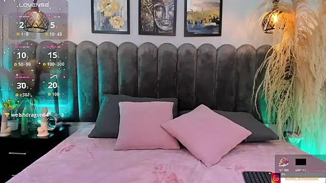 Viollet xoxo online show from October 2, 2025, 10:39 pm