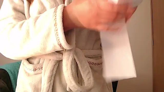 -Ivonny online show from November 7, 2025, 10:21 pm