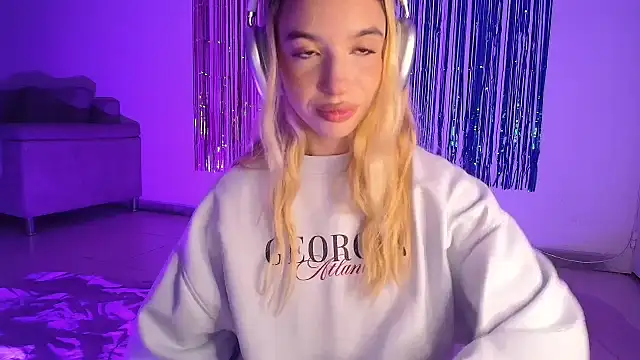 Alina Lee t online show from October 20, 2025, 2:45 am