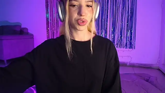 Alina Lee t online show from November 9, 2025, 1:26 am