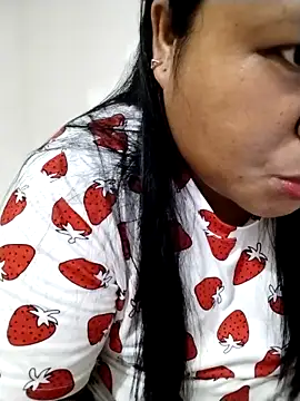 big booty15 online show from November 23, 2025, 12:10 am