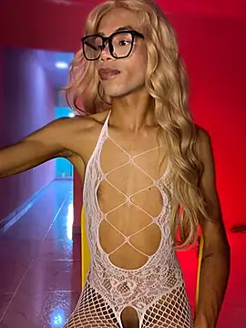 Snapshot of Katy_bratz_ chatting on February 24, 2026, 9:35 pm Katy bratz online show from February 24, 2026, 9:35 pm